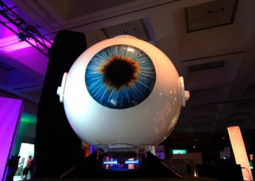 <span style='font-size: 30px;'>八大高科技产品:神奇机器眼和360度3D显示器</span> 八大高科技产品:神奇机器眼和360度3D显示器